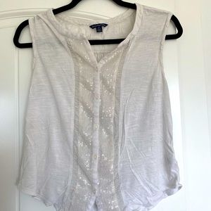 Sleeveless blouse